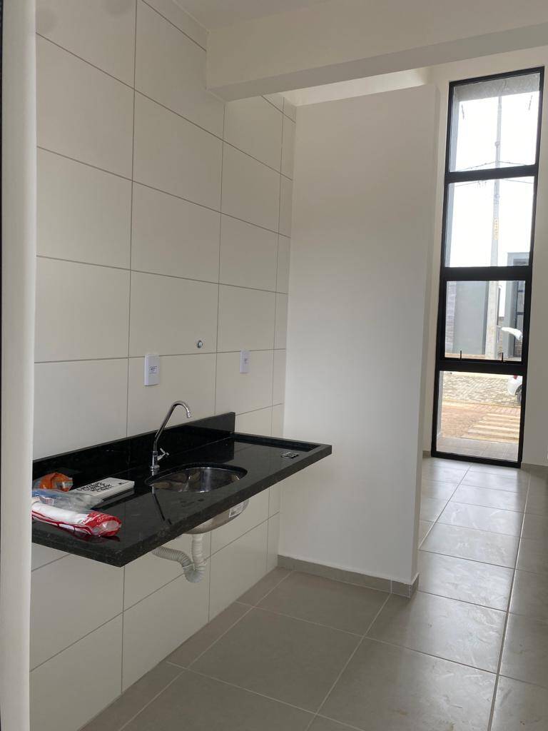 Casa à venda com 3 quartos, 59m² - Foto 6