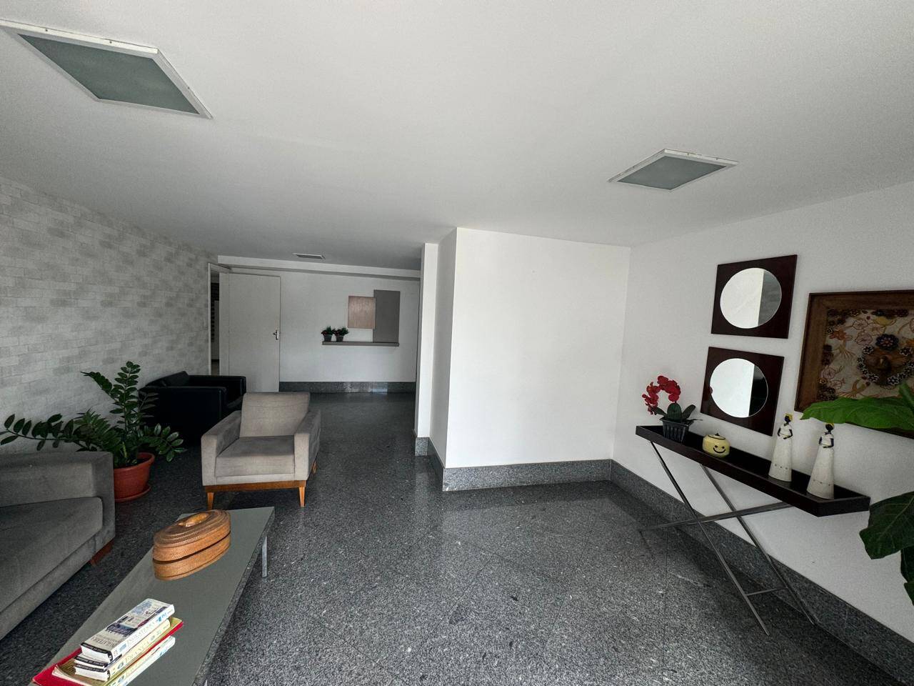 Apartamento à venda com 2 quartos, 98m² - Foto 17