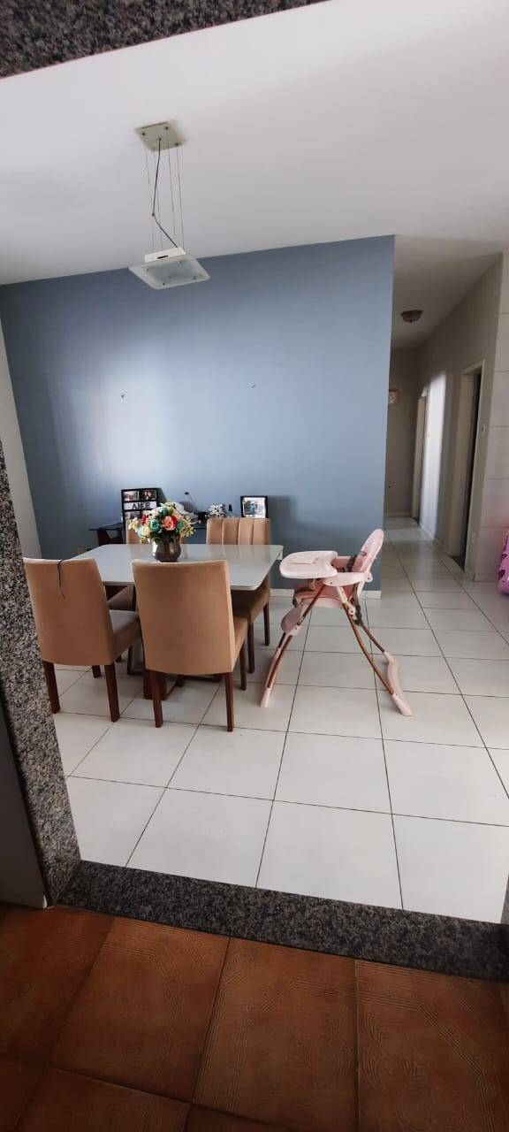 Casa, 3 quartos, 210 m² - Foto 1