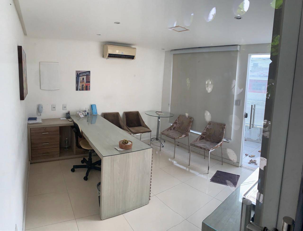 Casa à venda com 6 quartos, 753m² - Foto 2