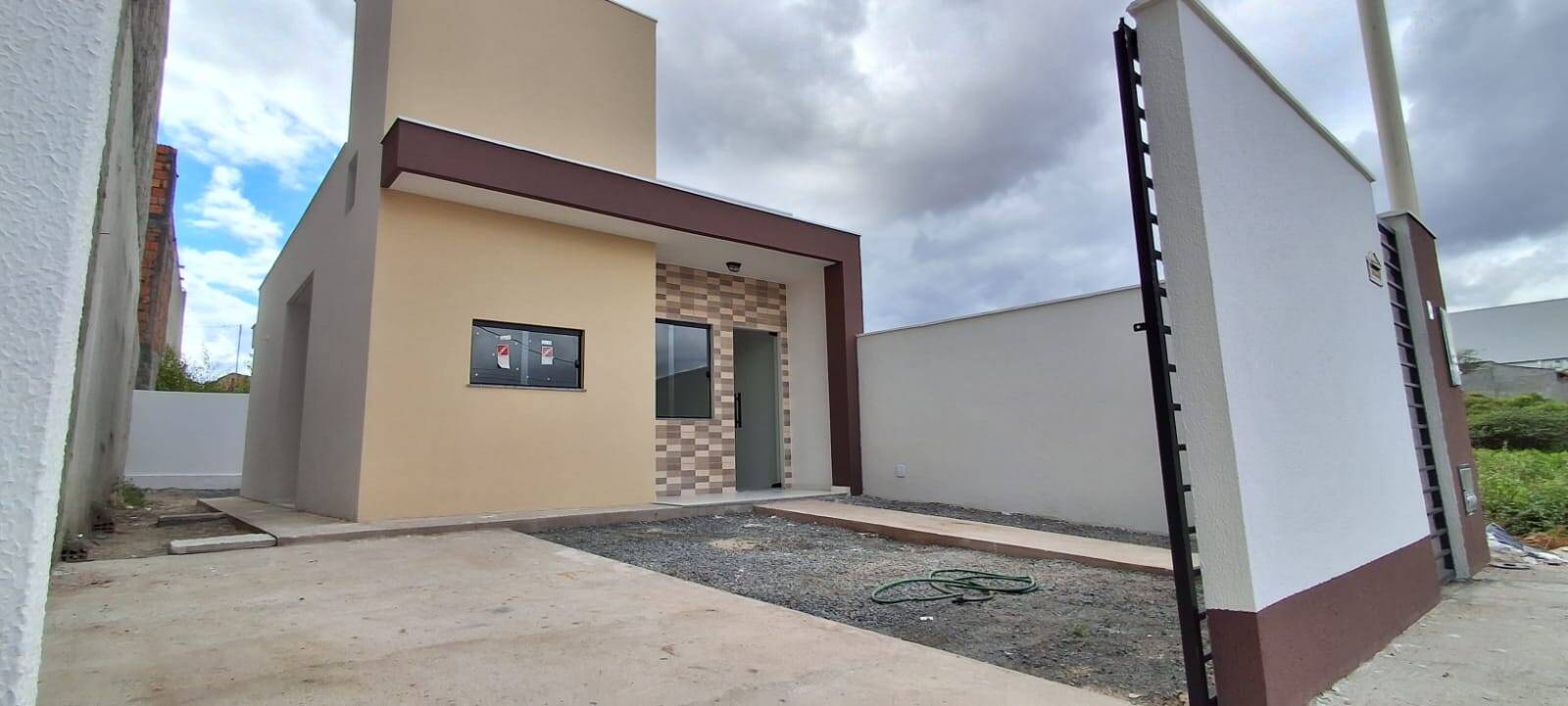 Casa, 2 quartos, 58 m² - Foto 1