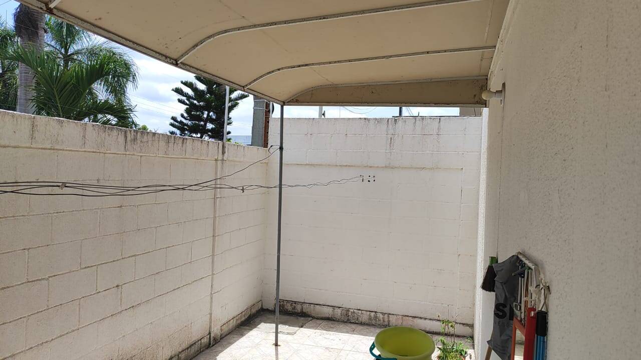 Casa à venda com 2 quartos, 53m² - Foto 8