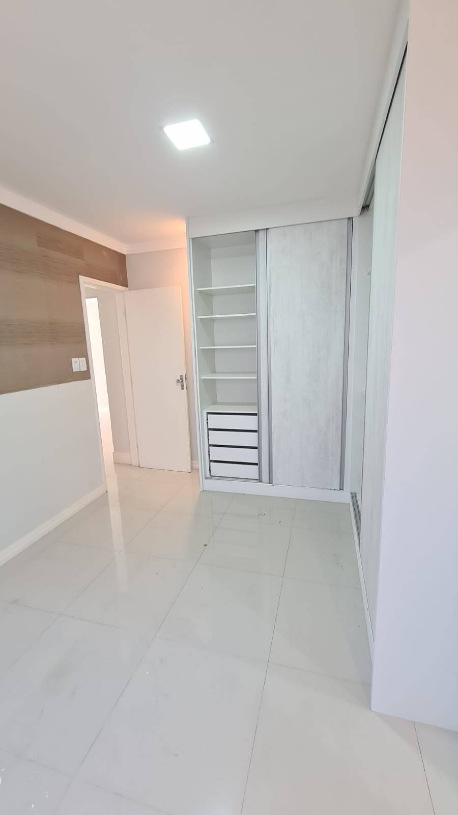 Casa à venda com 3 quartos, 142m² - Foto 3