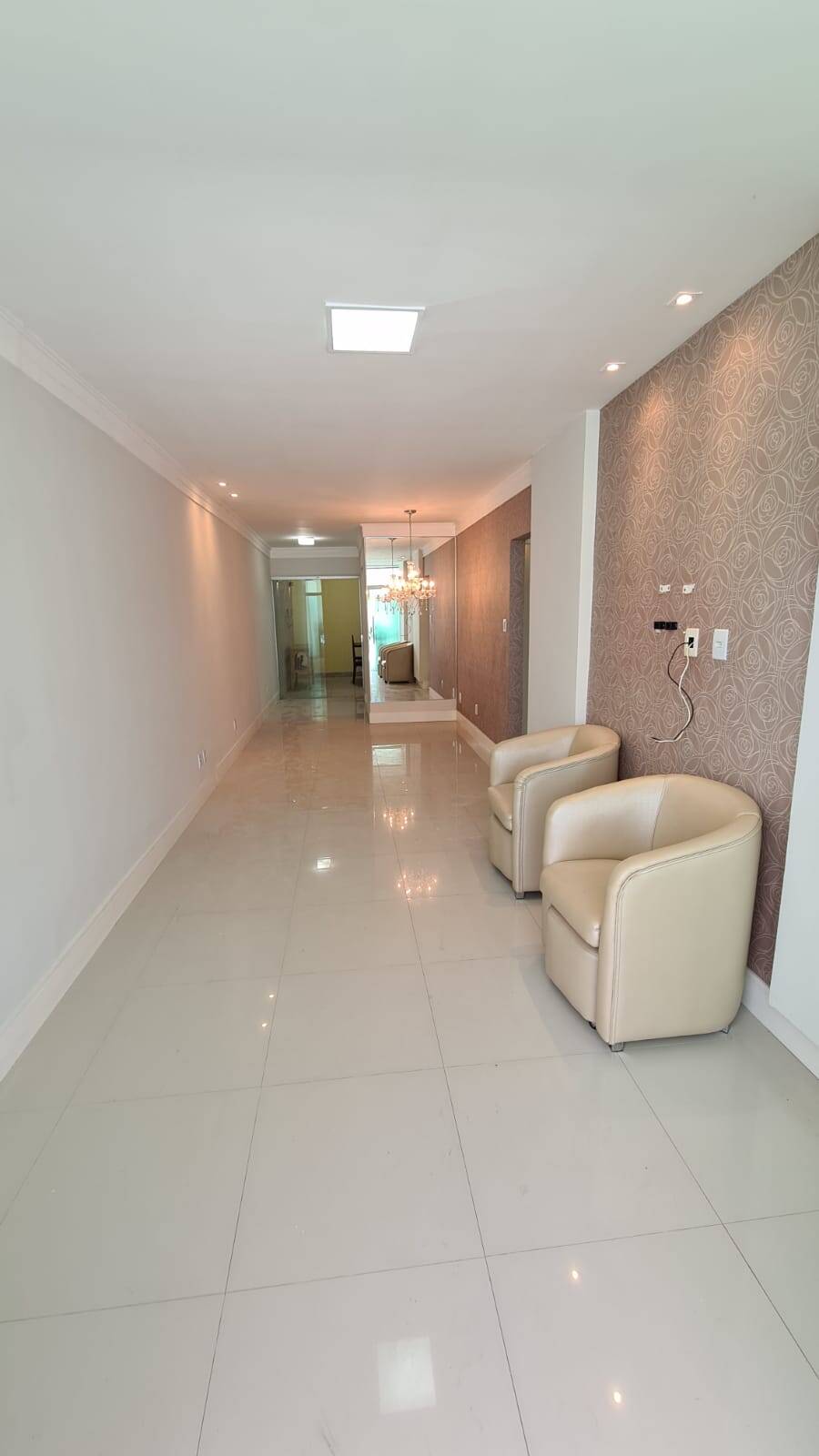 Casa à venda com 3 quartos, 142m² - Foto 7