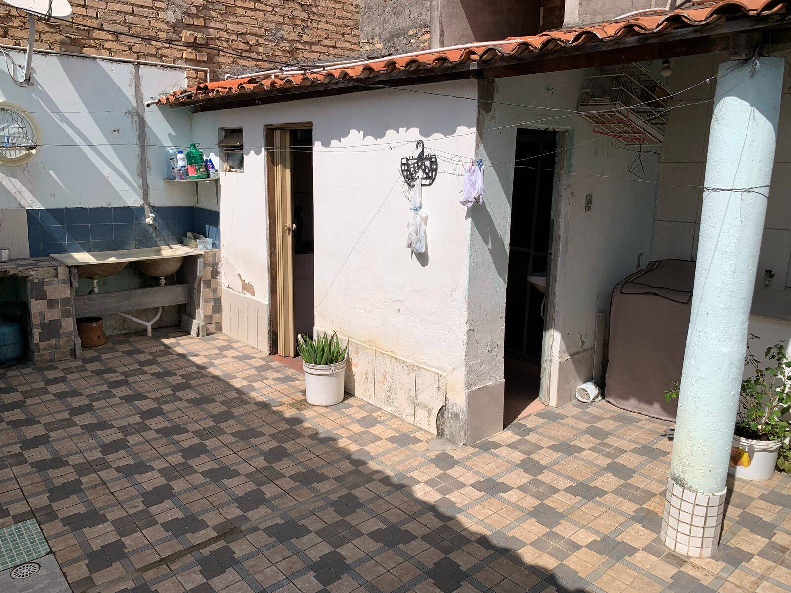 Casa à venda com 3 quartos, 200m² - Foto 4