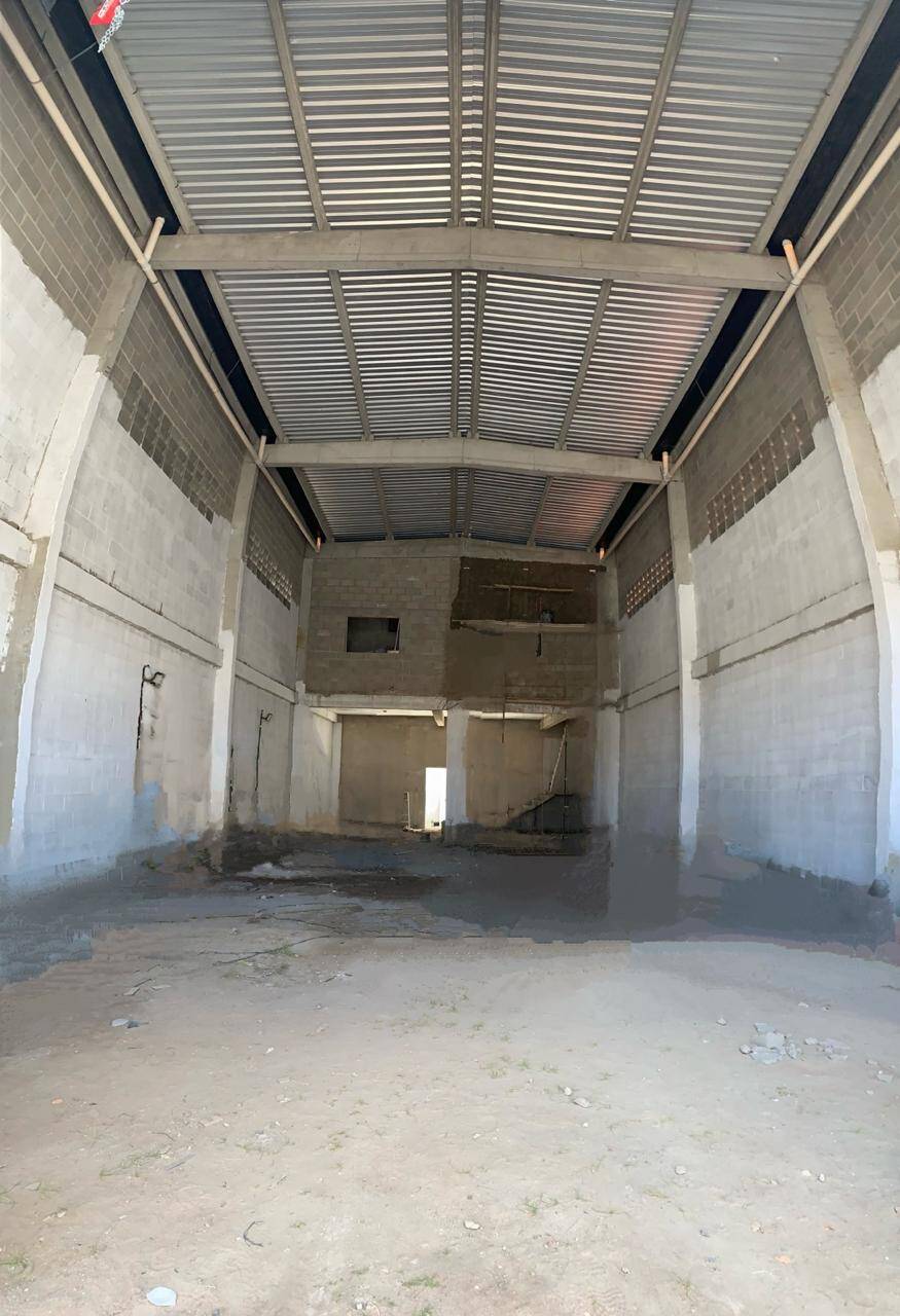 Depósito-Galpão-Armazém para alugar, 200m² - Foto 1