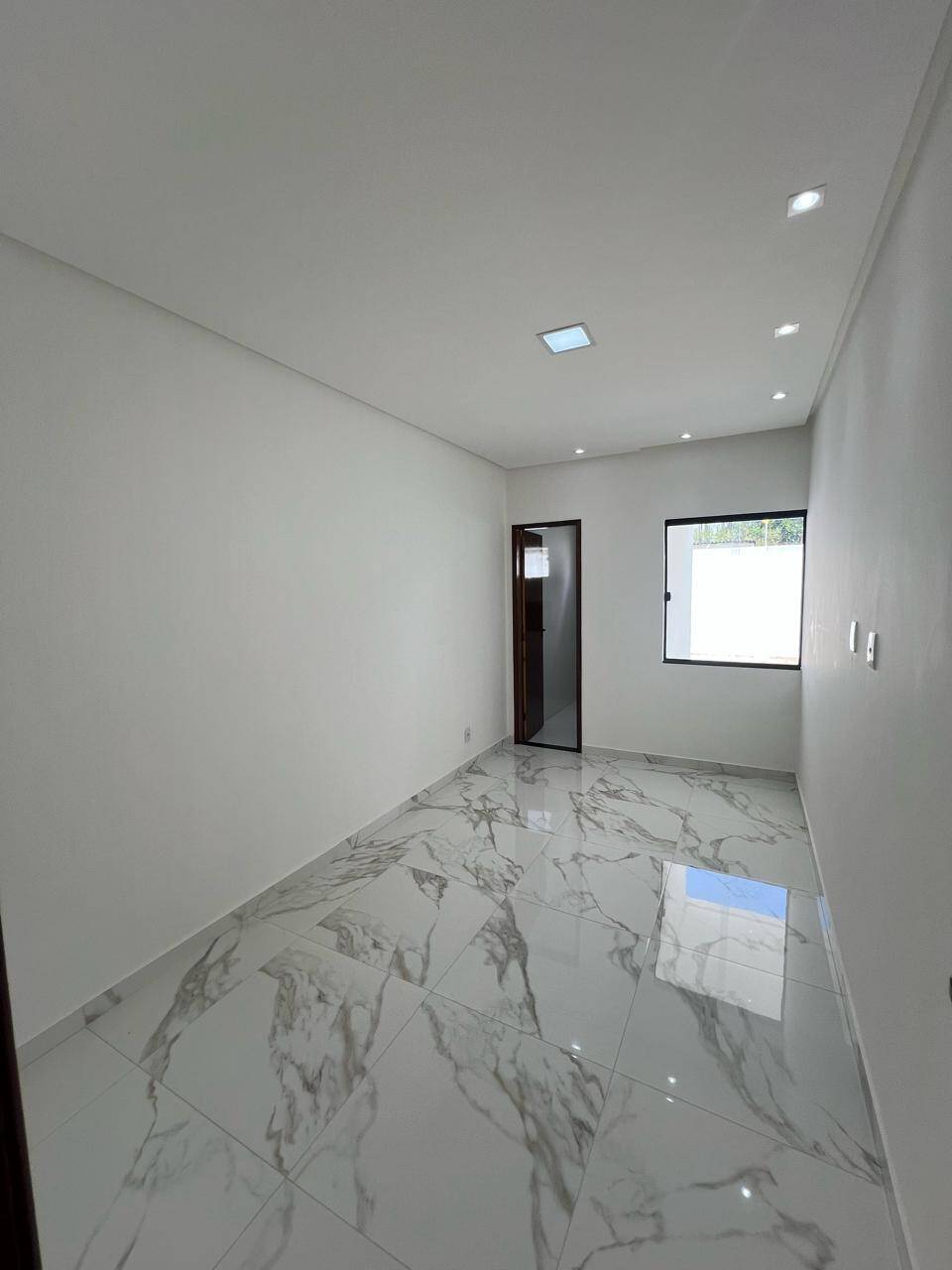 Casa à venda com 2 quartos, 69m² - Foto 8