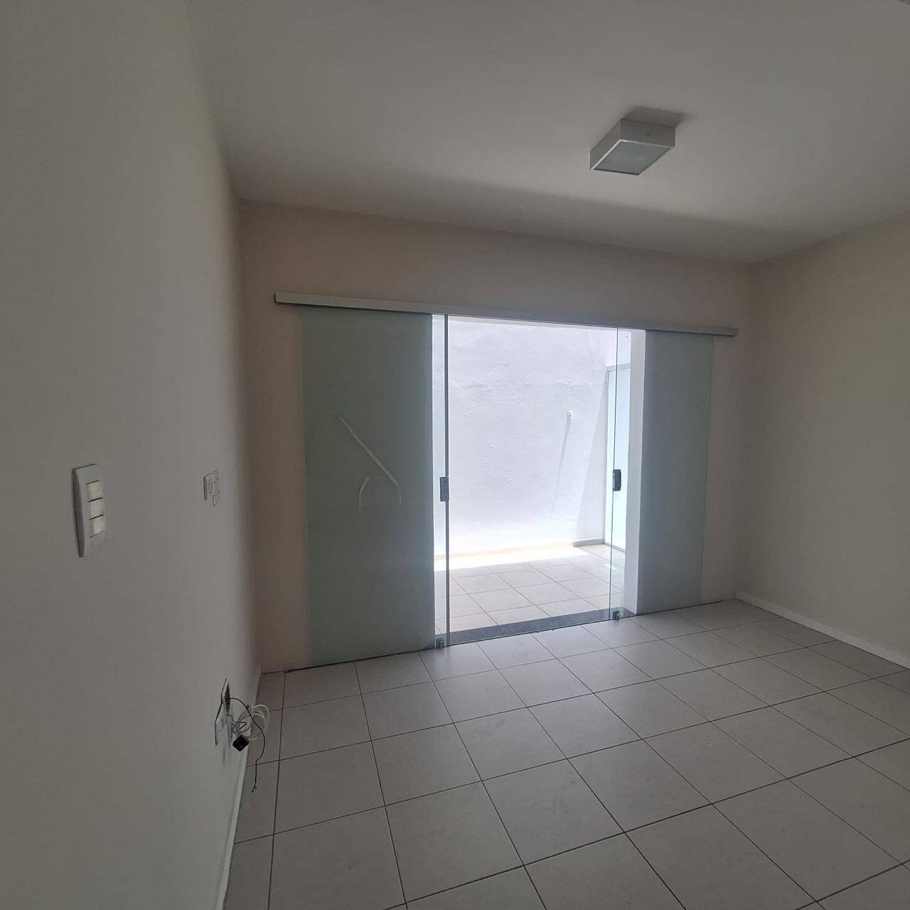 Casa para alugar com 3 quartos - Foto 8