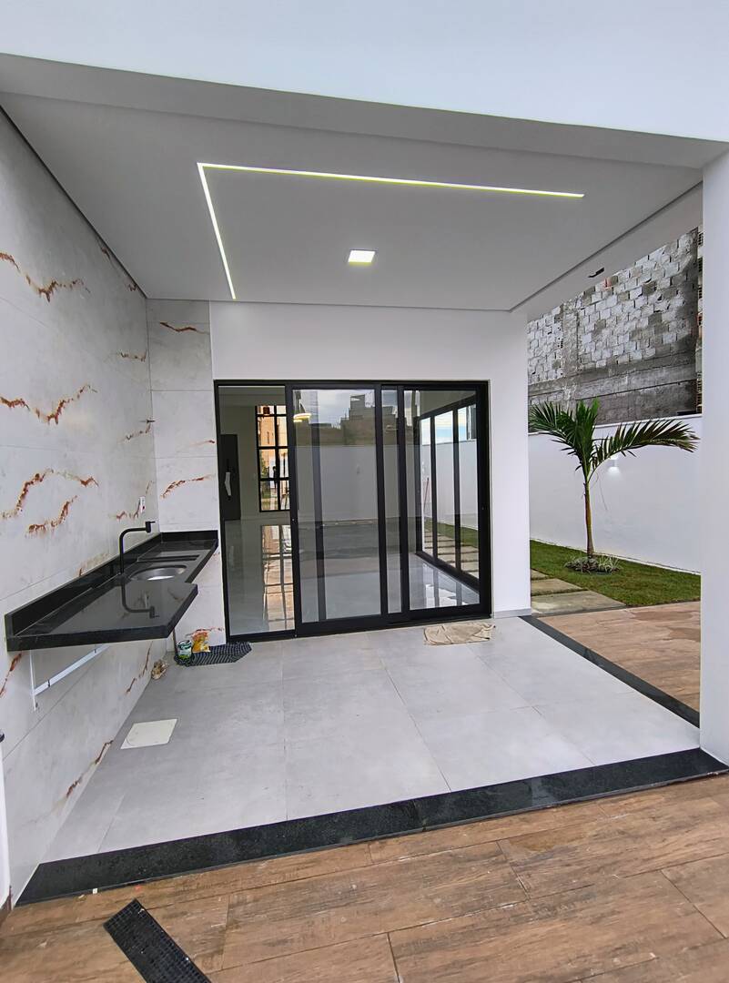 Casa à venda com 3 quartos, 190m² - Foto 2