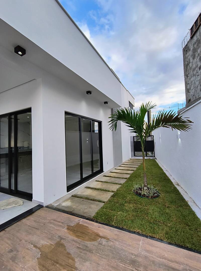 Casa à venda com 3 quartos, 190m² - Foto 3