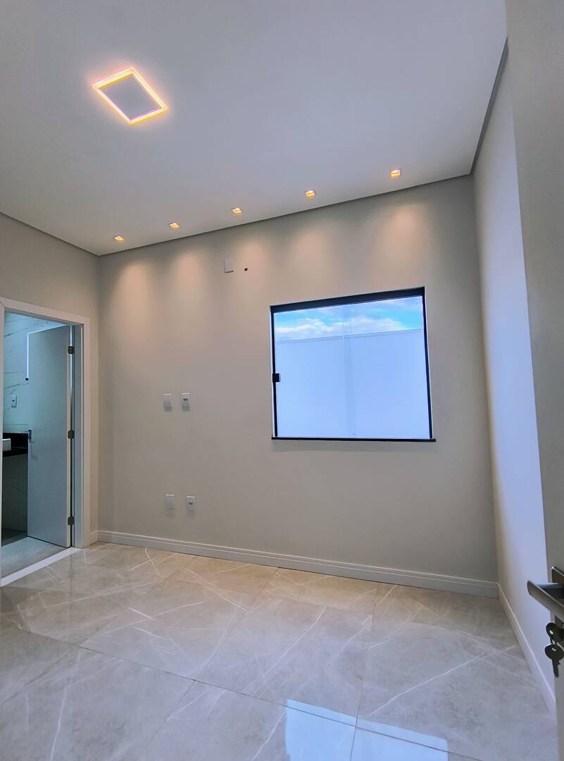 Casa à venda com 3 quartos, 190m² - Foto 14
