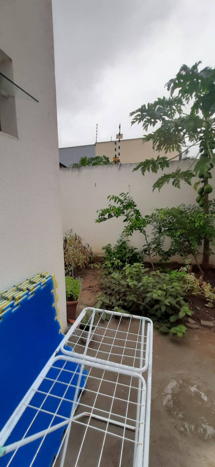 Casa para alugar com 3 quartos - Foto 1