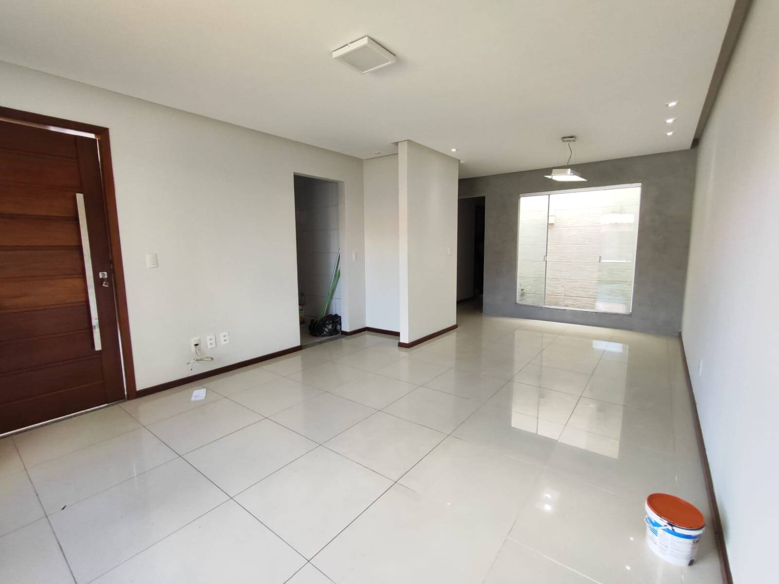 Casa à venda com 3 quartos - Foto 1
