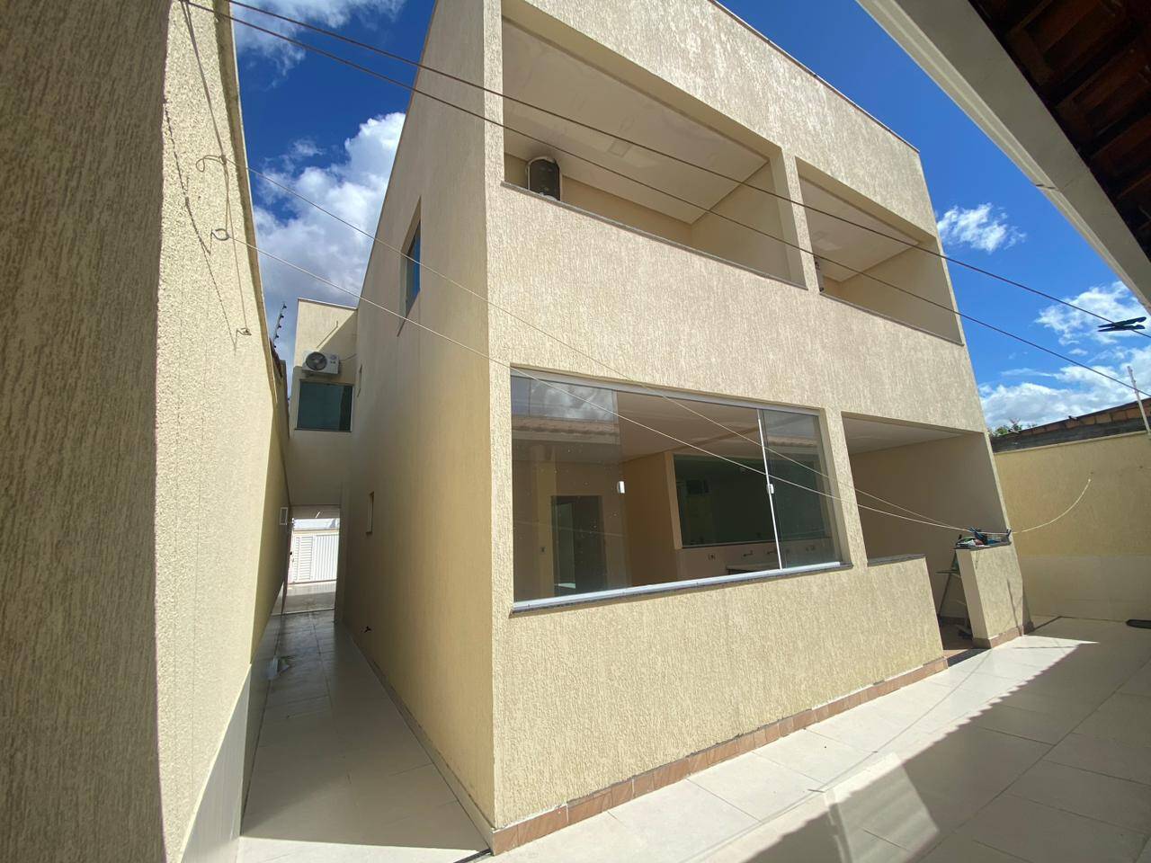 Casa, 4 quartos, 302 m² - Foto 2