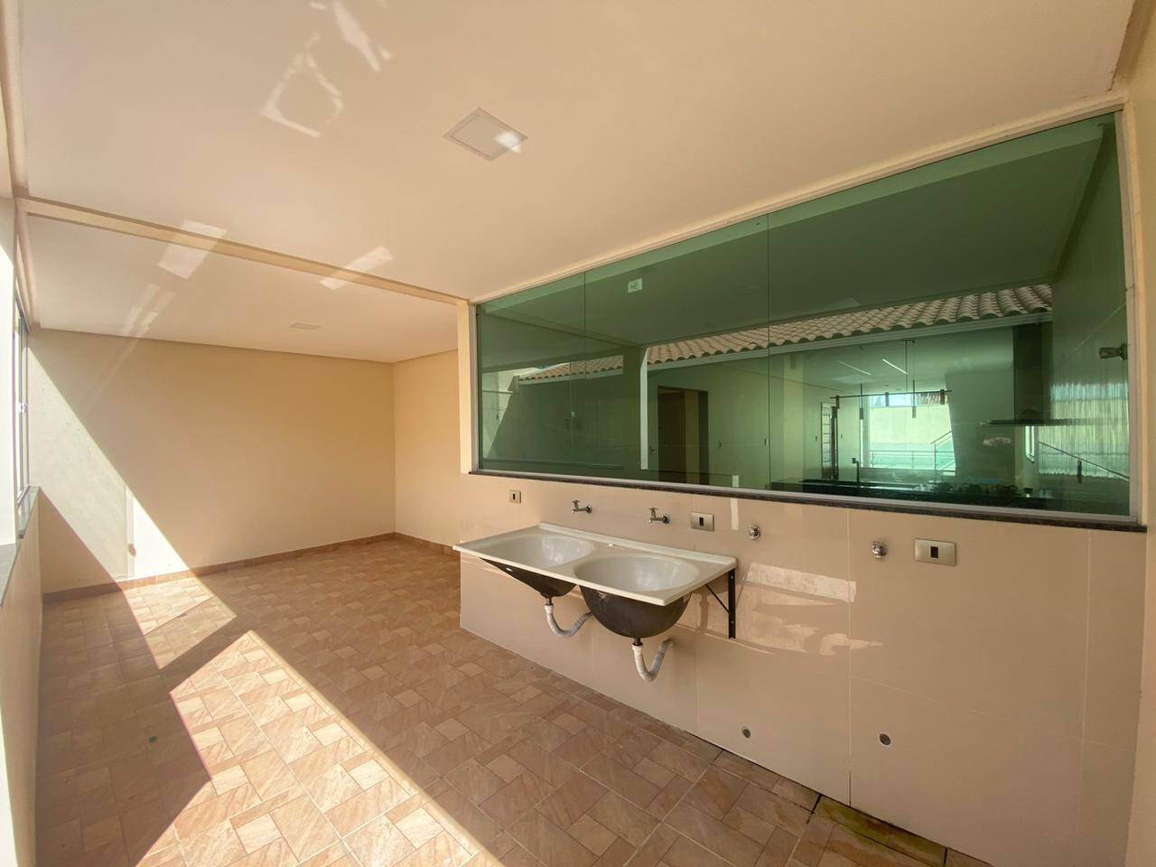 Casa, 4 quartos, 302 m² - Foto 5