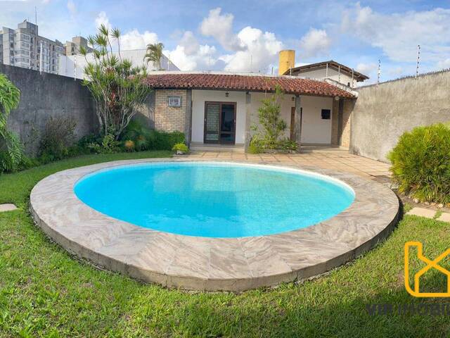 #3021 - Casa para Venda em Feira de Santana - BA - 1