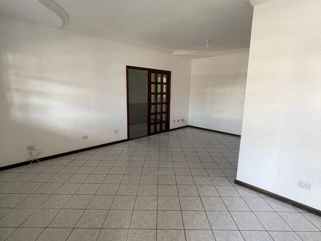 #3111 - Casa para Venda em Feira de Santana - BA