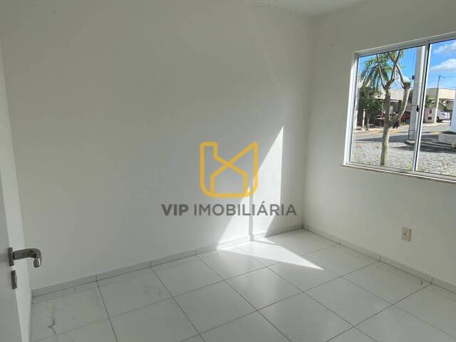 #3440 - Casa para Venda em Feira de Santana - BA