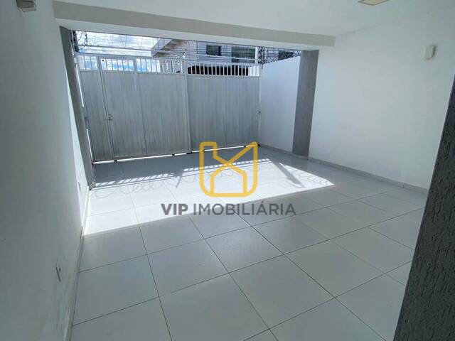 Casa para Venda em Feira de Santana - 4