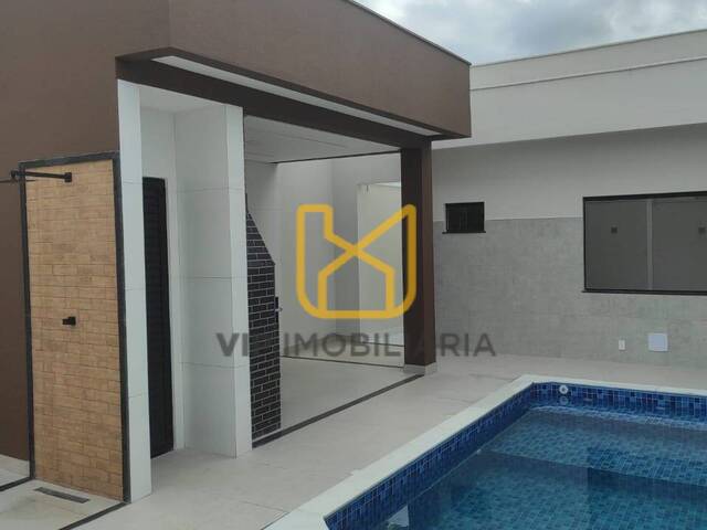 #3547 - Casa para Venda em Feira de Santana - BA - 1