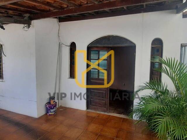 #3584 - Casa para Venda em Feira de Santana - BA - 1