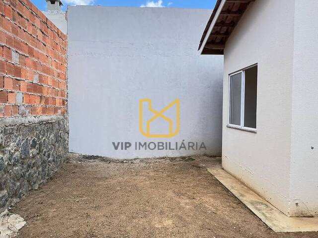 #3803 - Casa para Venda em Feira de Santana - BA - 1