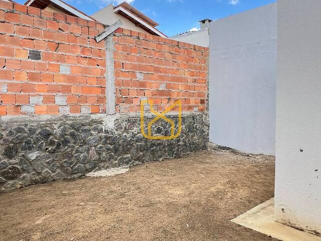 #3803 - Casa para Venda em Feira de Santana - BA - 2