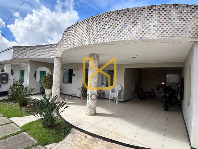 Casa para Venda em Feira de Santana - 2