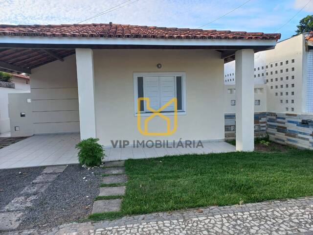 Casa para Venda em Feira de Santana - 2