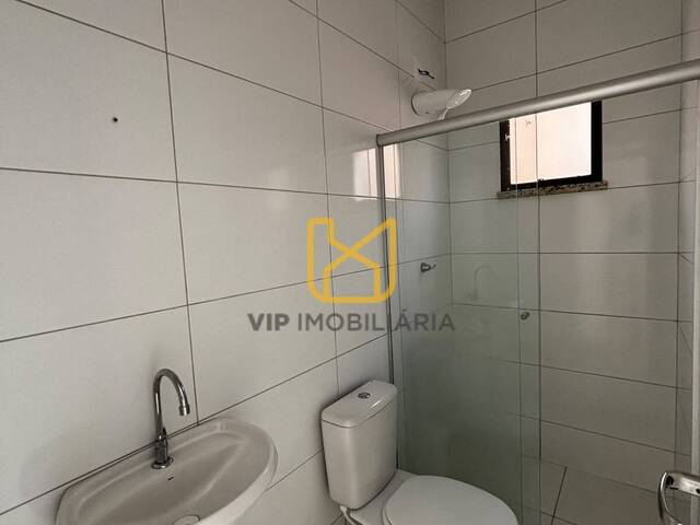 Casa para Venda em Feira de Santana - 2