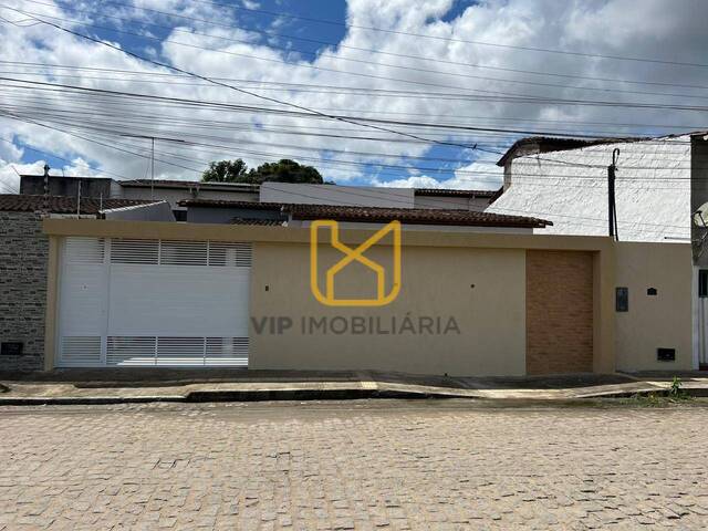 #3913 - Casa para Venda em Feira de Santana - BA - 1